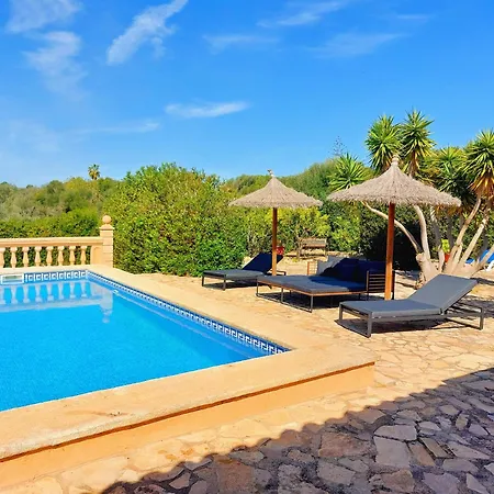 Estrella Villa